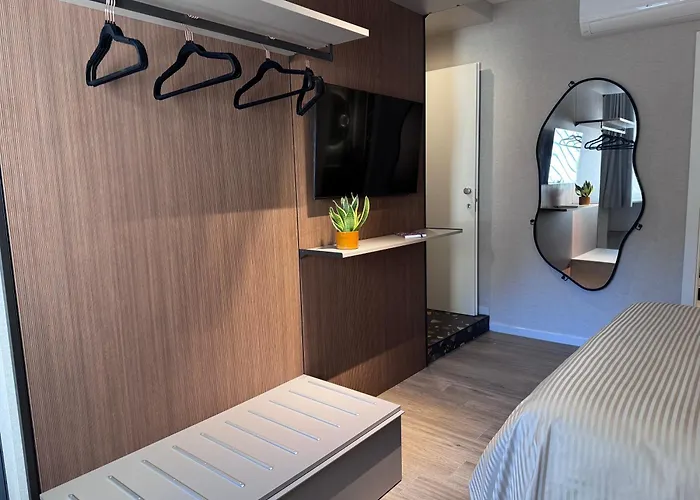 Vimini Corso Cavour - Center Πανσιόν 4*